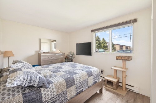 Dwelling - 755 Rue De Boucherville, Drummondville, QC - Indoor Photo Showing Bedroom
