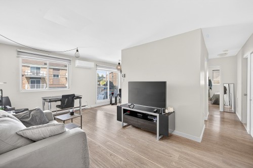 Dwelling - 755 Rue De Boucherville, Drummondville, QC - Indoor Photo Showing Living Room
