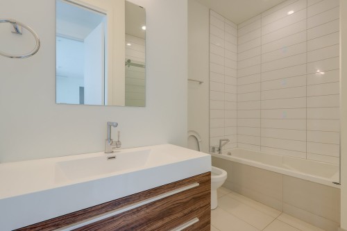 Master Bathroom - Ph3802-1155 Rue De La Montagne, Montréal (Ville-Marie), QC - Indoor Photo Showing Bathroom