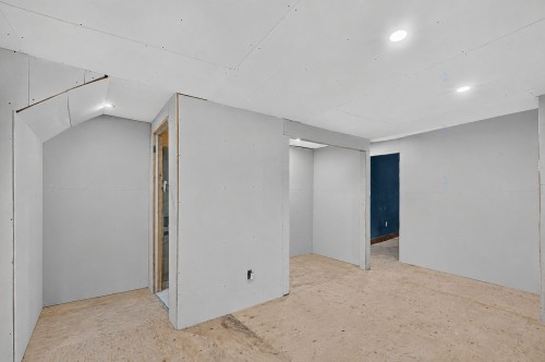 Basement - 181 Rue Principale, Brownsburg-Chatham, QC - Indoor Photo Showing Other Room