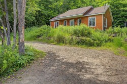 166 Ch. du Curé-Corbeil E.  Val-Morin, QC J0T 2R0