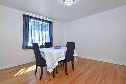 416 Lyle St, Winnipeg, MB - Indoor Photo Showing Dining Room