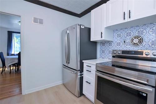 416 Lyle St, Winnipeg, MB - Indoor Photo Showing Kitchen With Stainless Steel Kitchen