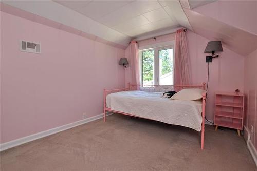 416 Lyle St, Winnipeg, MB - Indoor Photo Showing Bedroom