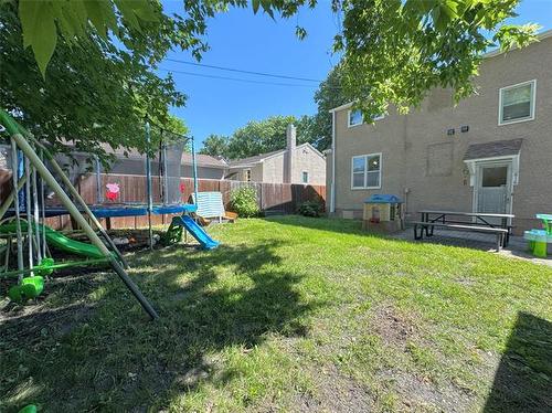 416 Lyle St, Winnipeg, MB - Outdoor