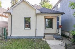 741 Stella AVE  Winnipeg, MB R2W 2W1