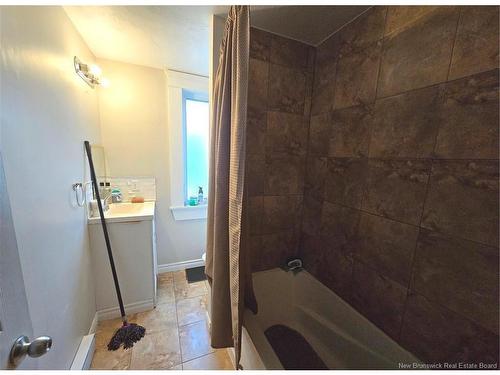 354 Cameron St, Moncton, NB - Indoor Photo Showing Bathroom
