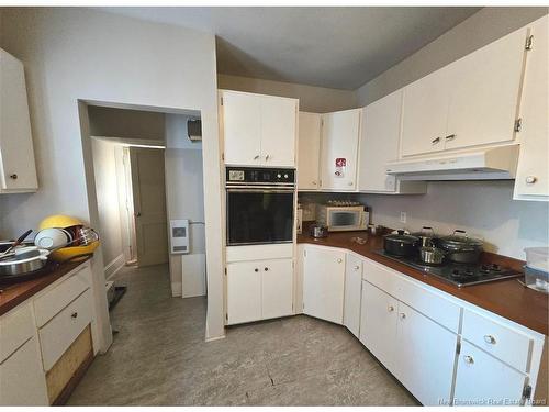 354 Cameron St, Moncton, NB - Indoor Photo Showing Kitchen