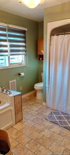 105 Arthur St, Memramcook, NB 
