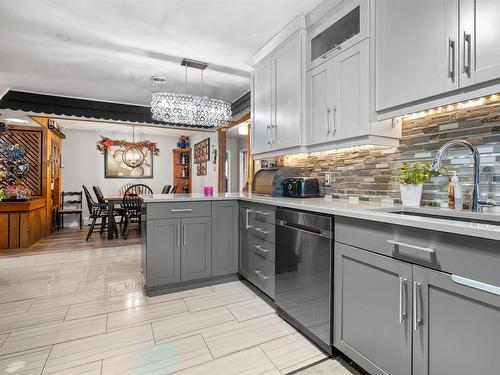 16 Rogers Avenue, Amherst, NS - Indoor Photo Showing Kitchen