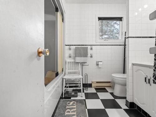 16 Rogers Avenue, Amherst, NS - Indoor Photo Showing Bathroom