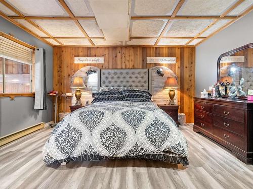 16 Rogers Avenue, Amherst, NS - Indoor Photo Showing Bedroom