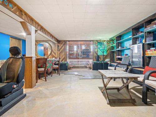 16 Rogers Avenue, Amherst, NS - Indoor