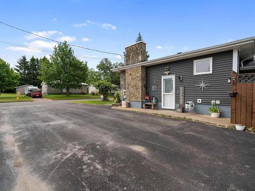 16 Rogers Avenue, Amherst, NS - Outdoor