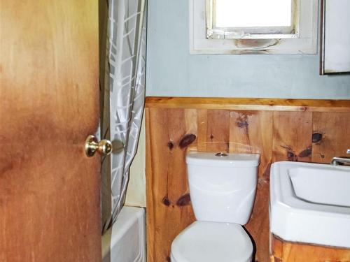 2113 Fire Lane, Torbrook, NS - Indoor Photo Showing Bathroom