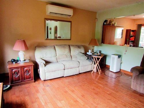 7 Circle Drive, Lake Echo, NS - Indoor Photo Showing Living Room