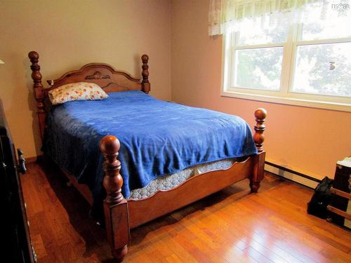 7 Circle Drive, Lake Echo, NS - Indoor Photo Showing Bedroom