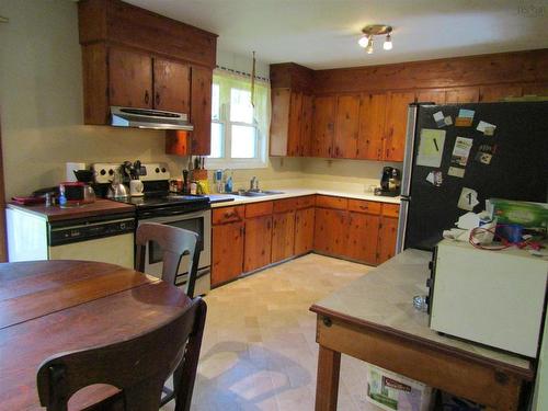 7 Circle Drive, Lake Echo, NS - Indoor Photo Showing Kitchen With Double Sink