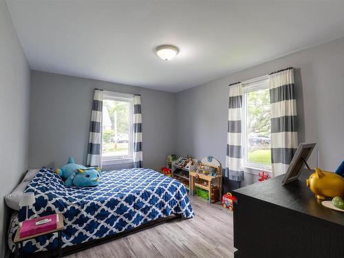 69 King Street, Yarmouth, NS - Indoor Photo Showing Bedroom