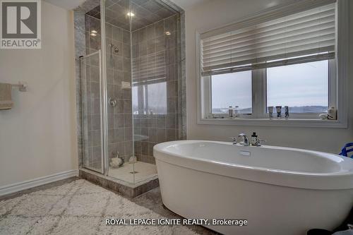 41 Northhill Avenue E, Cavan Monaghan, ON - Indoor Photo Showing Bathroom