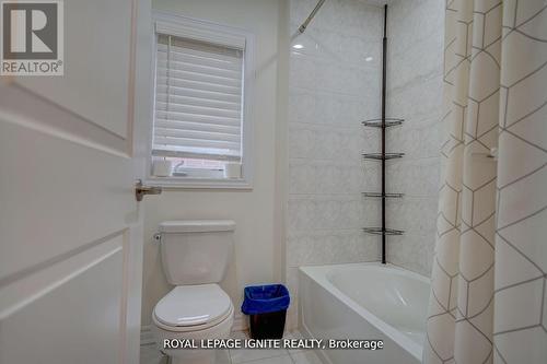 41 Northhill Avenue E, Cavan Monaghan, ON - Indoor Photo Showing Bathroom