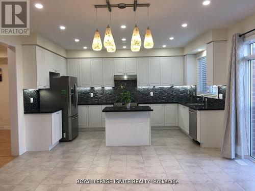 41 Northhill Avenue E, Cavan Monaghan, ON - Indoor Photo Showing Kitchen With Upgraded Kitchen