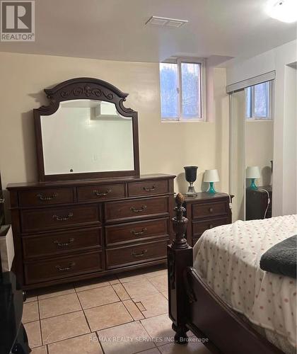 3311 Pilcom Crescent, Mississauga, ON - Indoor Photo Showing Bedroom
