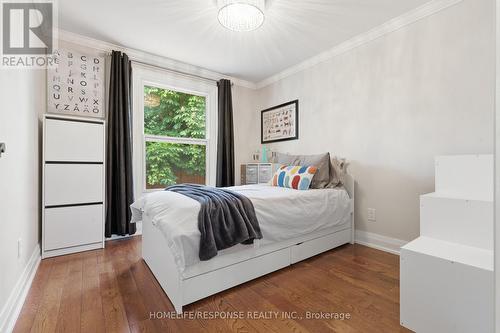 680 Sweetwater Place, Mississauga, ON - Indoor Photo Showing Bedroom
