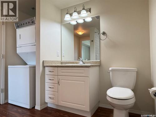 316 680 7Th Avenue E, Melville, SK - Indoor Photo Showing Bathroom