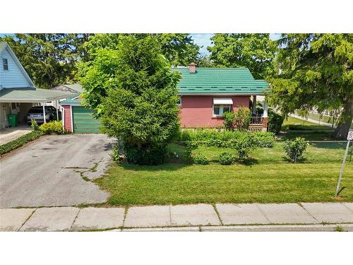 439 Maude Street, Petrolia, ON - Outdoor