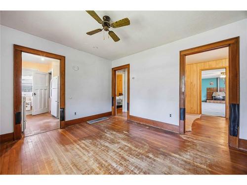 439 Maude Street, Petrolia, ON - Indoor Photo Showing Other Room