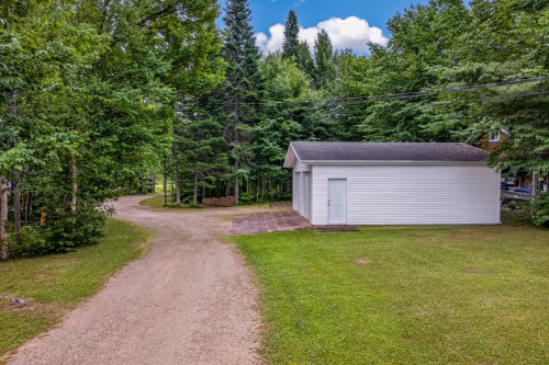 Stationnement - 230 Av. Jean-Joseph E., Saint-Raymond, QC - Outdoor