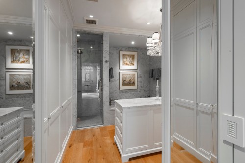 Master Bathroom - Ph-2-1455 Rue Sherbrooke O., Montréal (Ville-Marie), QC - Indoor Photo Showing Other Room