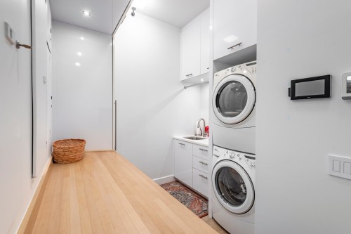 Laundry - Ph-2-1455 Rue Sherbrooke O., Montréal (Ville-Marie), QC - Indoor Photo Showing Laundry Room
