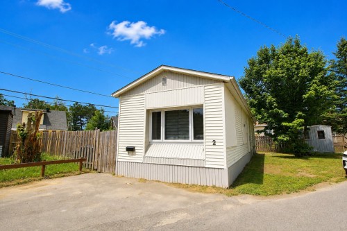 Front of Structure - 2 Rue Du Parc-Benny, Val-D'Or, QC - Outdoor