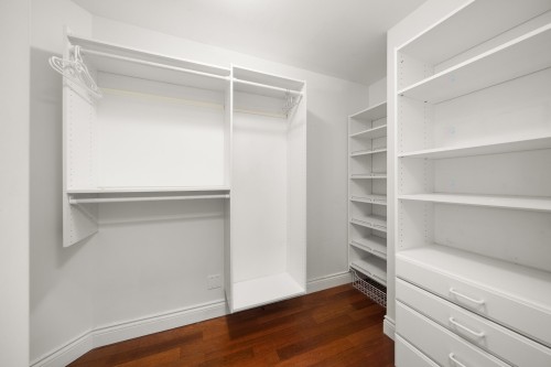 Penderie (Walk-in) - 303-205 Av. Victoria, Westmount, QC - Indoor With Storage