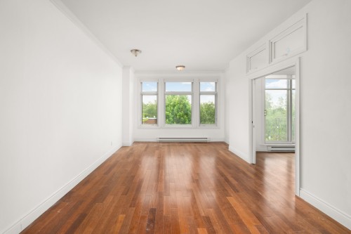 Salon - 303-205 Av. Victoria, Westmount, QC - Indoor Photo Showing Other Room