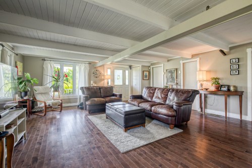 Salon - 385 Rue St-Pierre, Saint-Constant, QC - Indoor Photo Showing Living Room