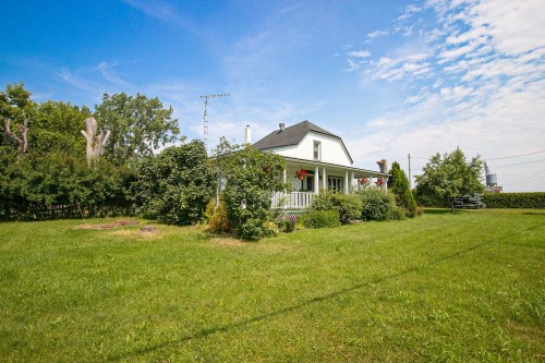 Façade - 385 Rue St-Pierre, Saint-Constant, QC - Outdoor