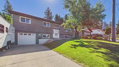 704 30th Avenue  Cranbrook, BC V1C 4Y9
