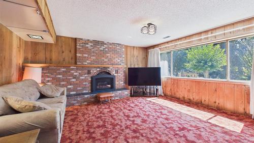 600 Knighton Road, Kimberley, BC - Indoor Photo Showing Other Room With Fireplace