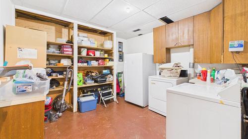 600 Knighton Road, Kimberley, BC - Indoor Photo Showing Laundry Room