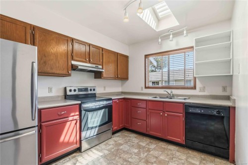 #20-2020 White Birch Rd, Sidney, BC 