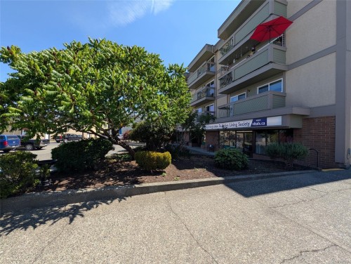 #D-156 Government St, Duncan, BC 