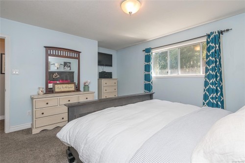 6535 Wicks Rd, Duncan, BC 