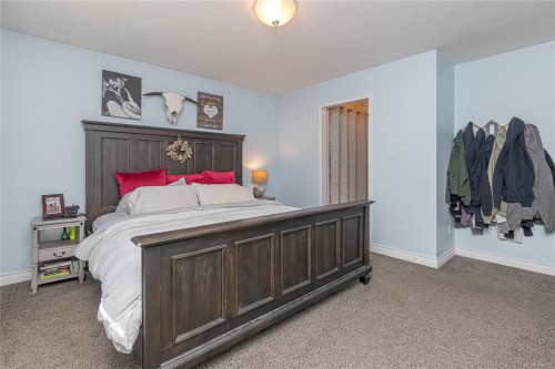 6535 Wicks Rd, Duncan, BC 