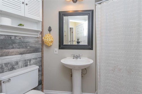 6535 Wicks Rd, Duncan, BC 