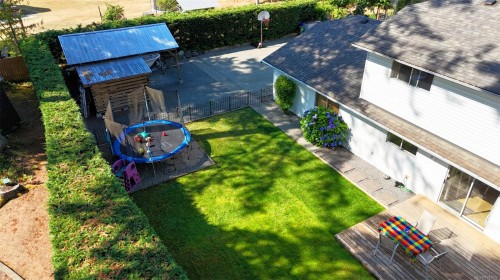 6535 Wicks Rd, Duncan, BC 
