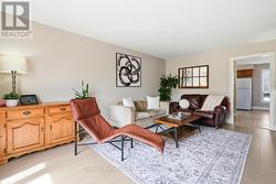28 CHARTWELL CRESCENT  Guelph (Dovercliffe Park/Old University), ON N1G 2T7