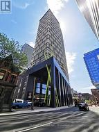 3007 - 125 PETER STREET Toronto, ON M5V 0M2